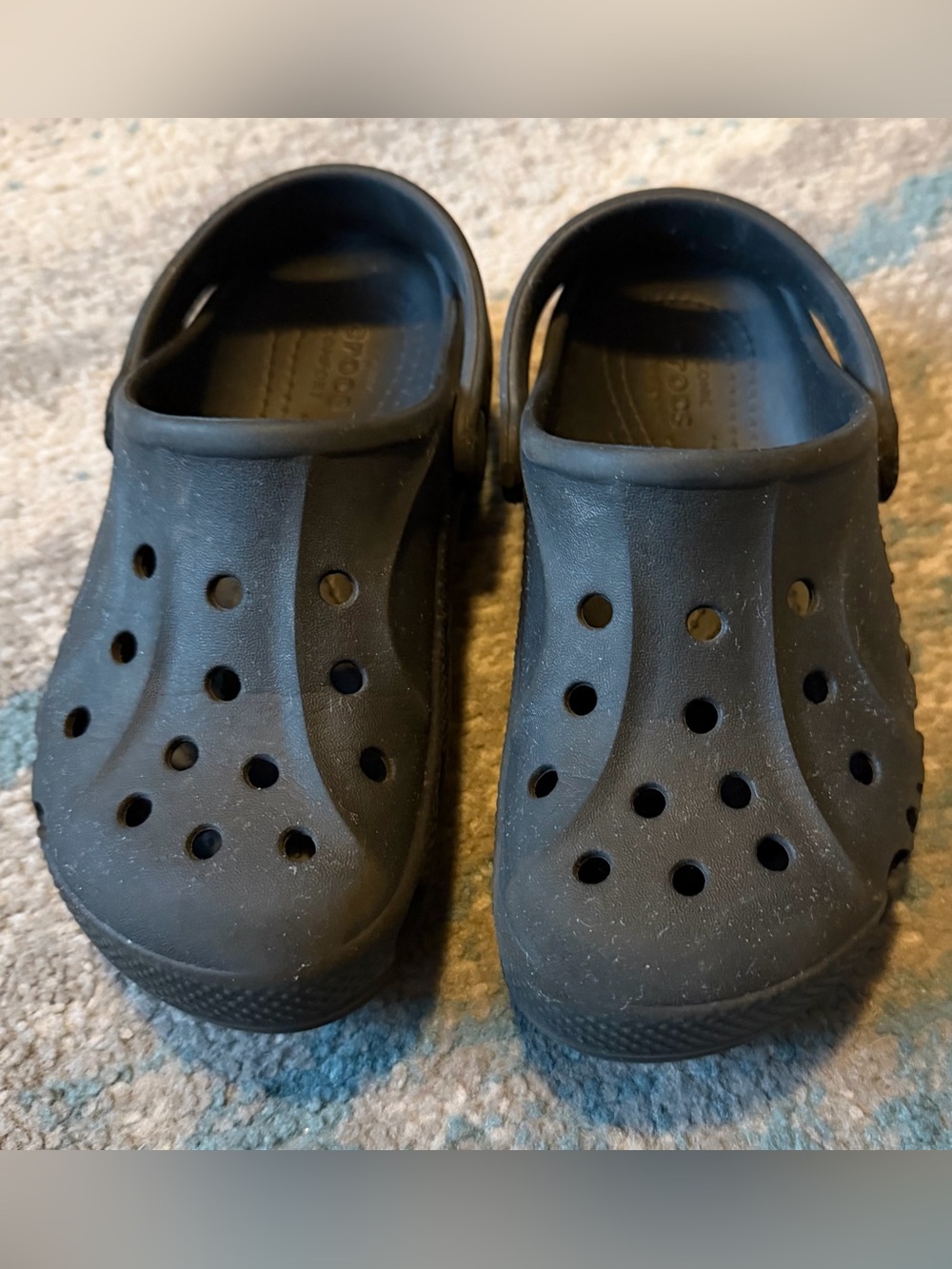 CROCS Kids Size 13 Black Slip-On Clogs with Heel Strap